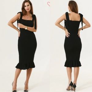 Nothing Fits But Eiji midi dress